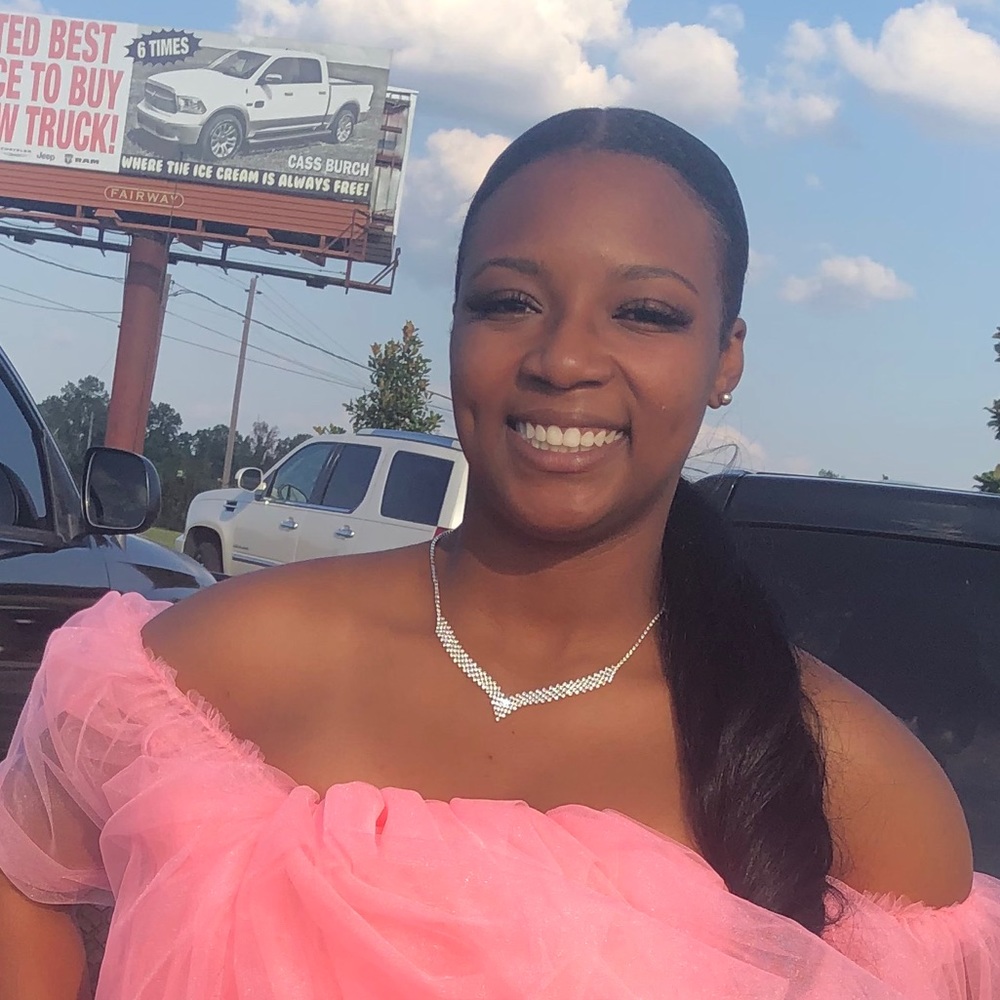 Meet your Posher, Nfiniti